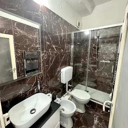 Mono Romana 公寓 *